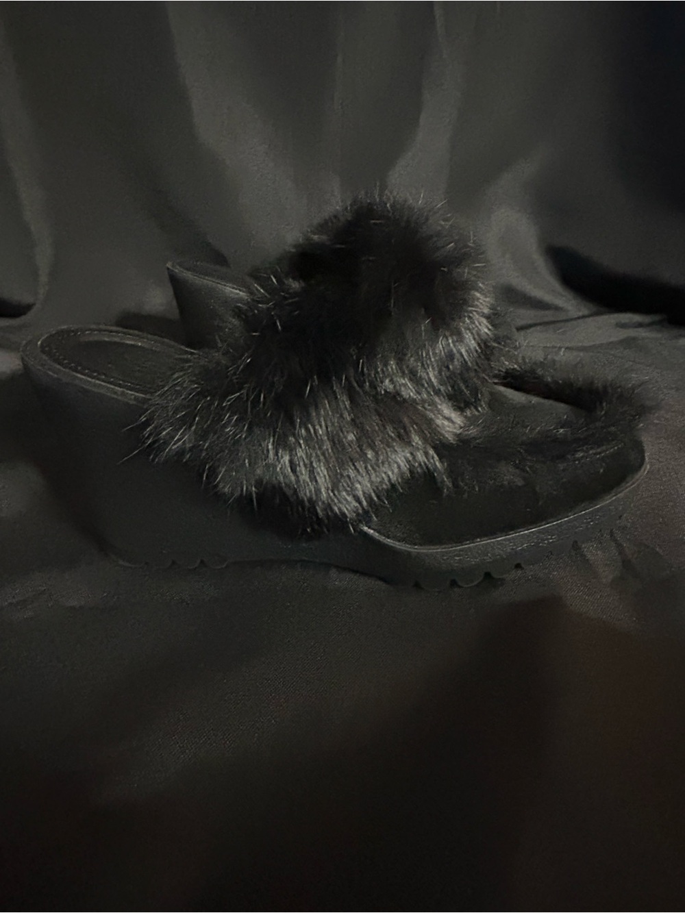 Coach Women’s Vintage Kaela Black Genuine Rabbit Fur Suede Platform Slides 7.5 - Picture 2 of 12